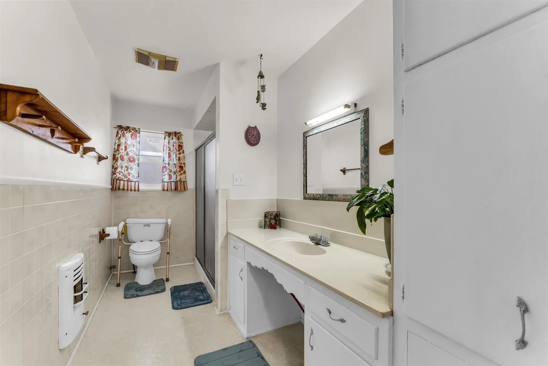 Photo of 896 Randy Drive