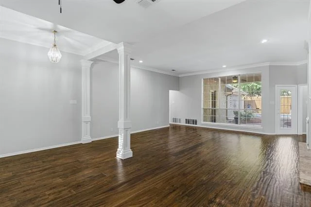 Photo of 5017 River Bluff Drive