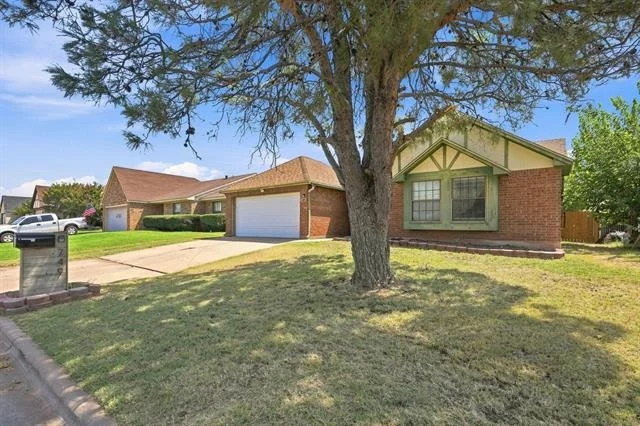 Photo of 749 Chanticleers Lane