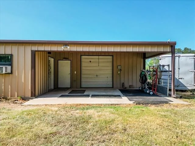 Photo of 3637 Highway 281 N