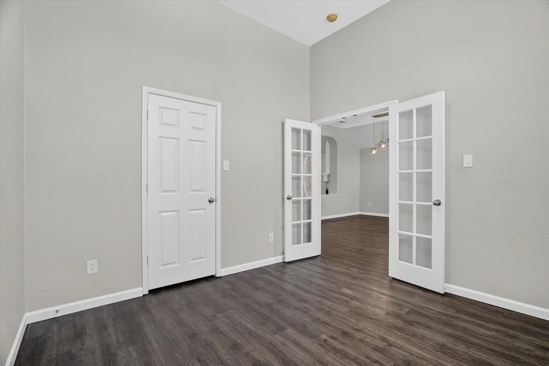 Photo of 817 Peach Lane