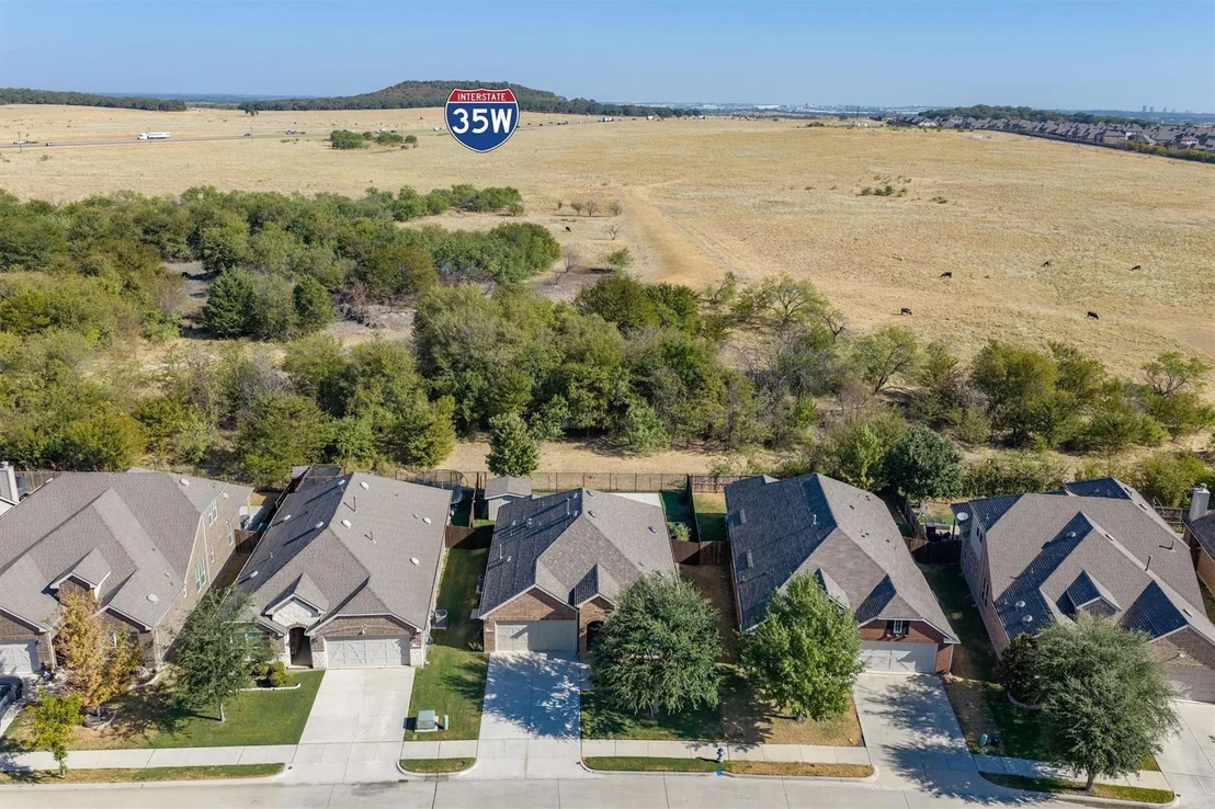 Photo of 6424 Roaring Creek
