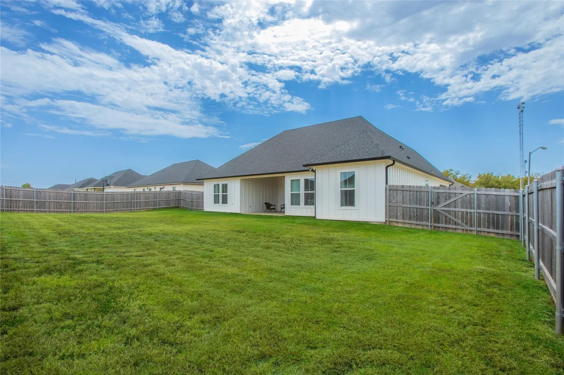 Photo of 116 Indian Trails Road