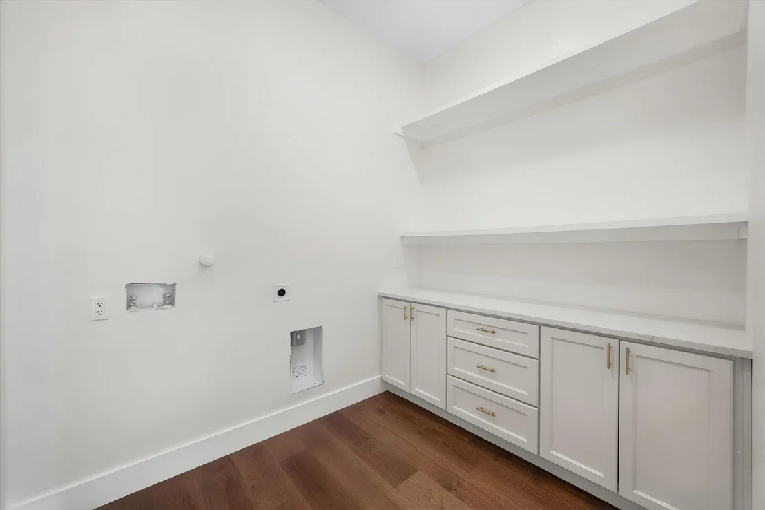 Photo of 554 Shoreside Drive