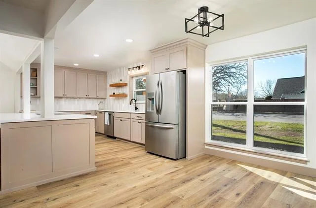 Photo of 411 W Heritage Drive