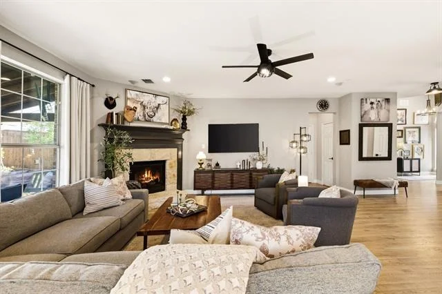 Photo of 404 Fairway Bluff Drive