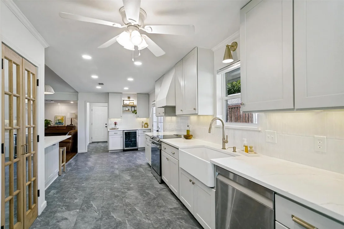 Photo of 2736 Grandview Drive