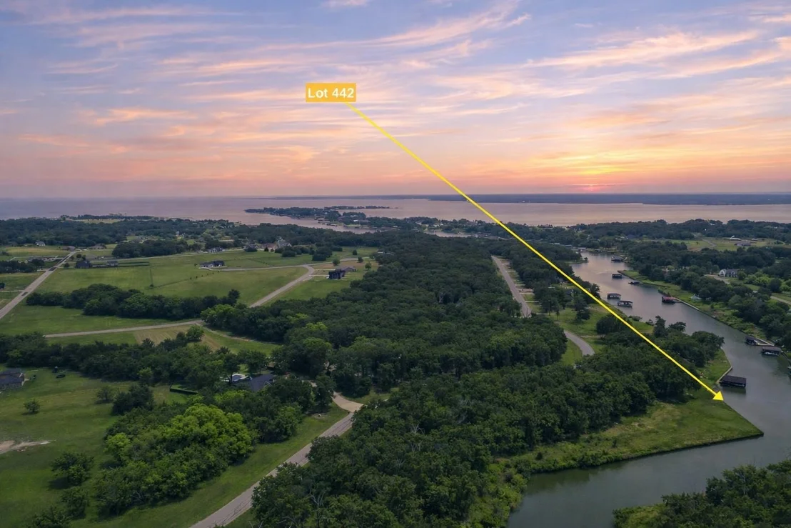 Photo of 442 Waters Edge Drive