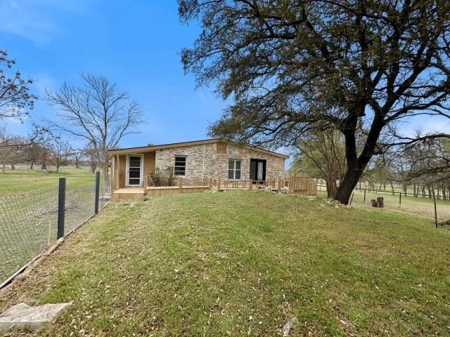 Photo of 7121 Mcgregor Park Road
