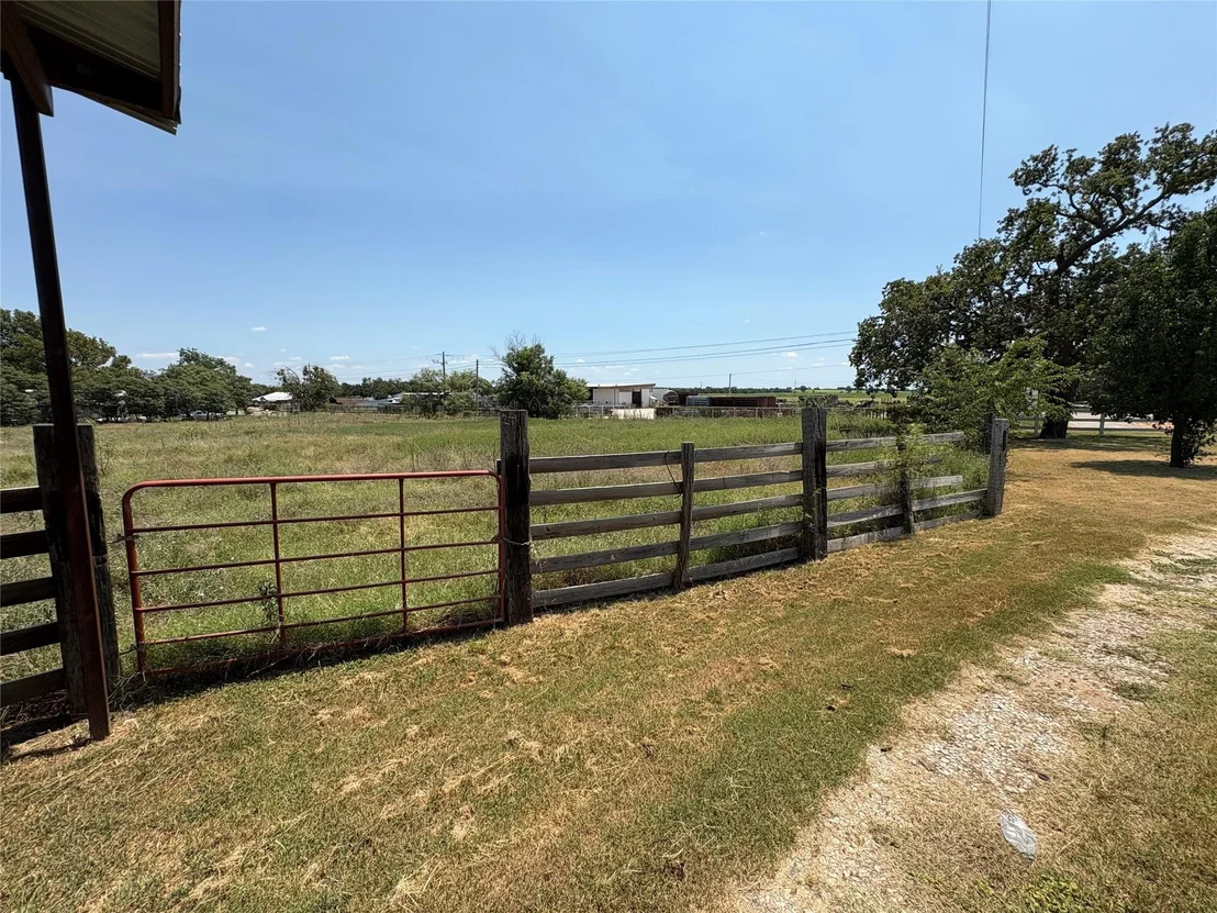 Photo of 912 Highway 36 W