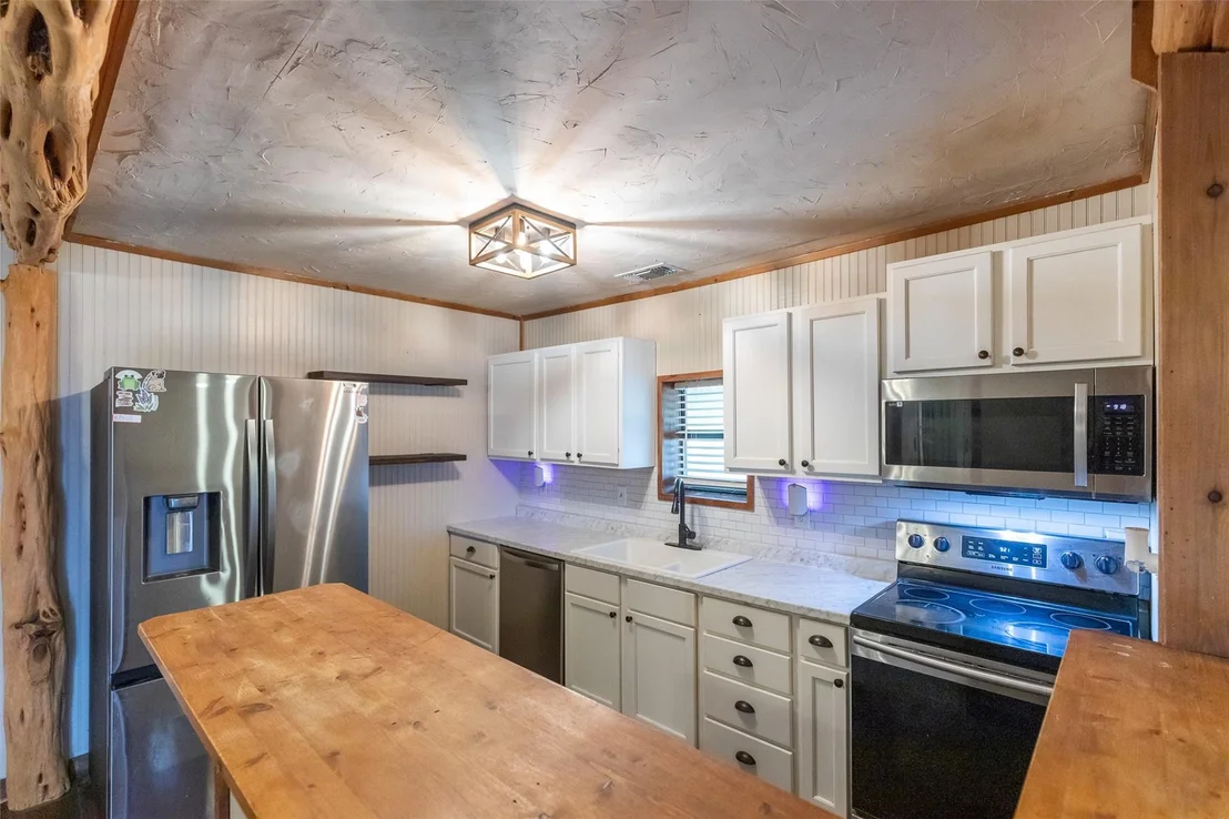 Photo of 102 Scurry Avenue