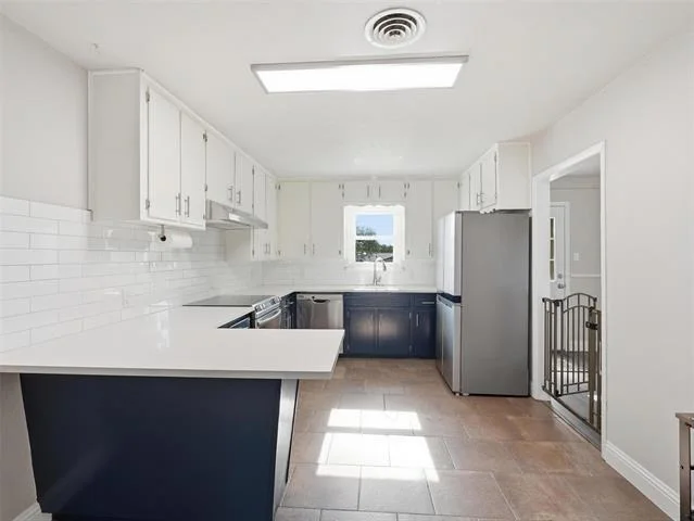 Photo of 825 Lee Drive