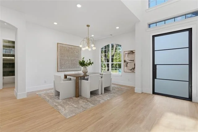 Photo of 8125 Sutherland Lane