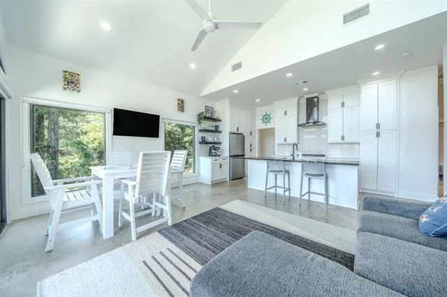 Photo of 136 Deer Park Loop