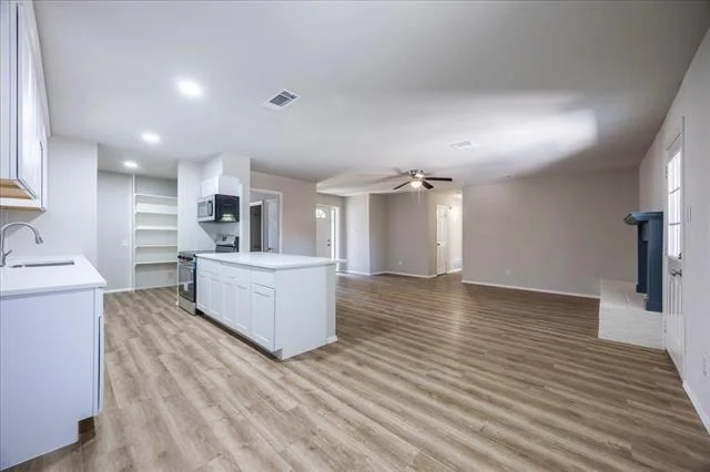 Photo of 301 Bellaire Drive