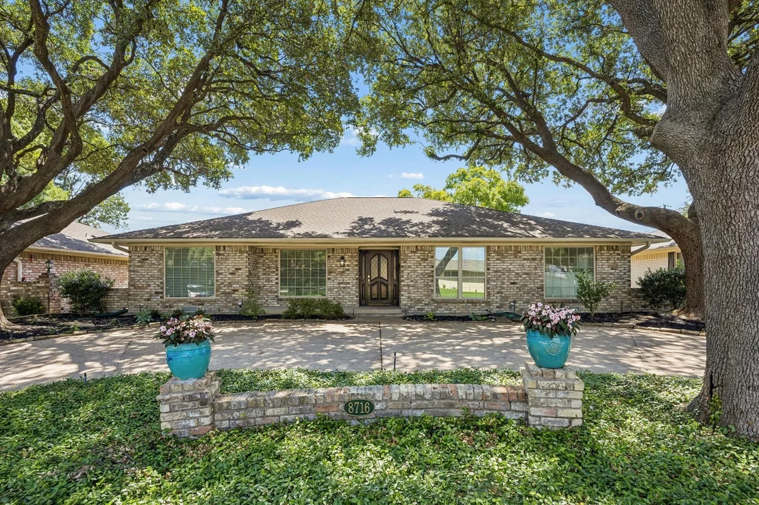 Photo of 8716 Echo Valley Drive