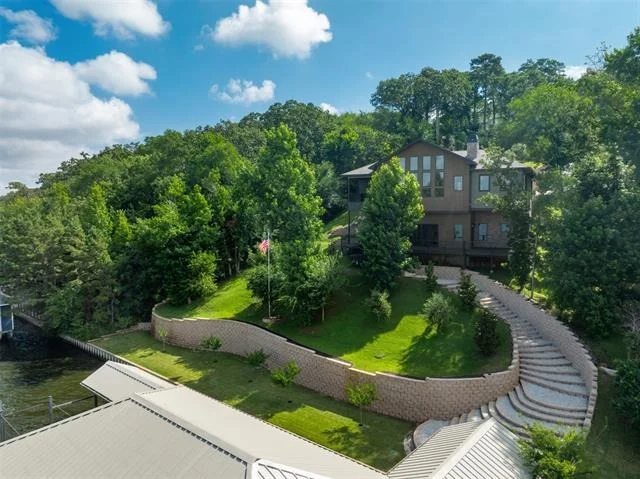 Photo of 127 Lake Bluff Drive