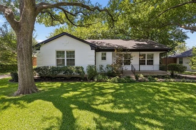 Photo of 1812 Swan Drive