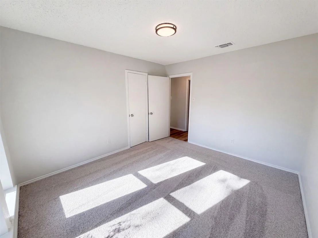 Photo of 2209 Mountainview Drive