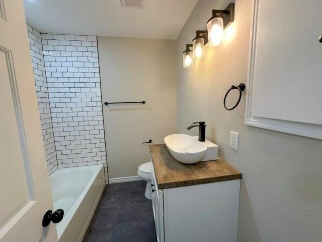 Photo of 302 W Highland Avenue