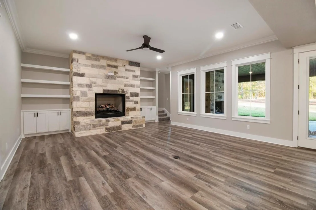 Photo of 800 Stone Chimney Rd