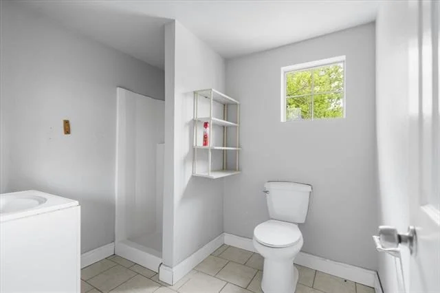 Photo of 917 W Shaw Street