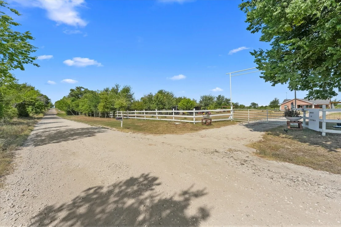 Photo of 217 County Road 1001