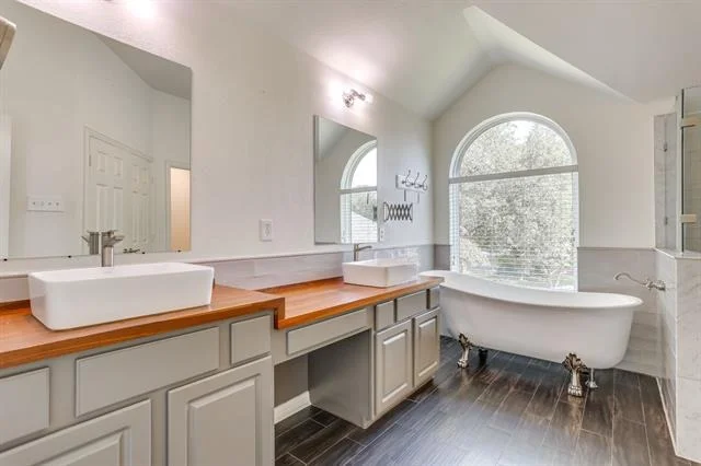 Photo of 18 Hideaway Court