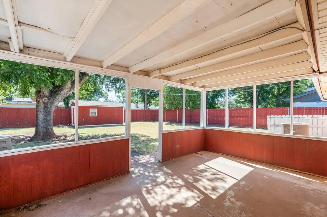 Photo of 1637 Glendale Drive