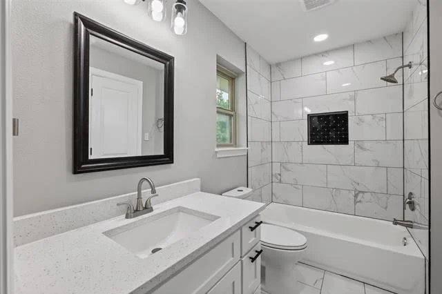 Photo of 3204 Greenbriar Lane