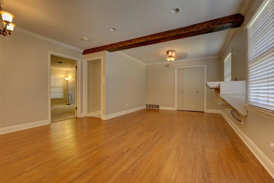 Photo of 2012 Mountainview Drive