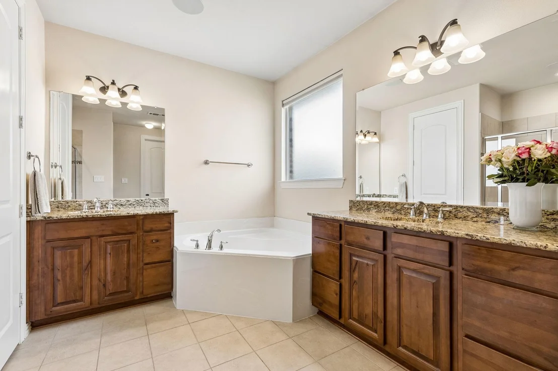 Photo of 400 Komron Court