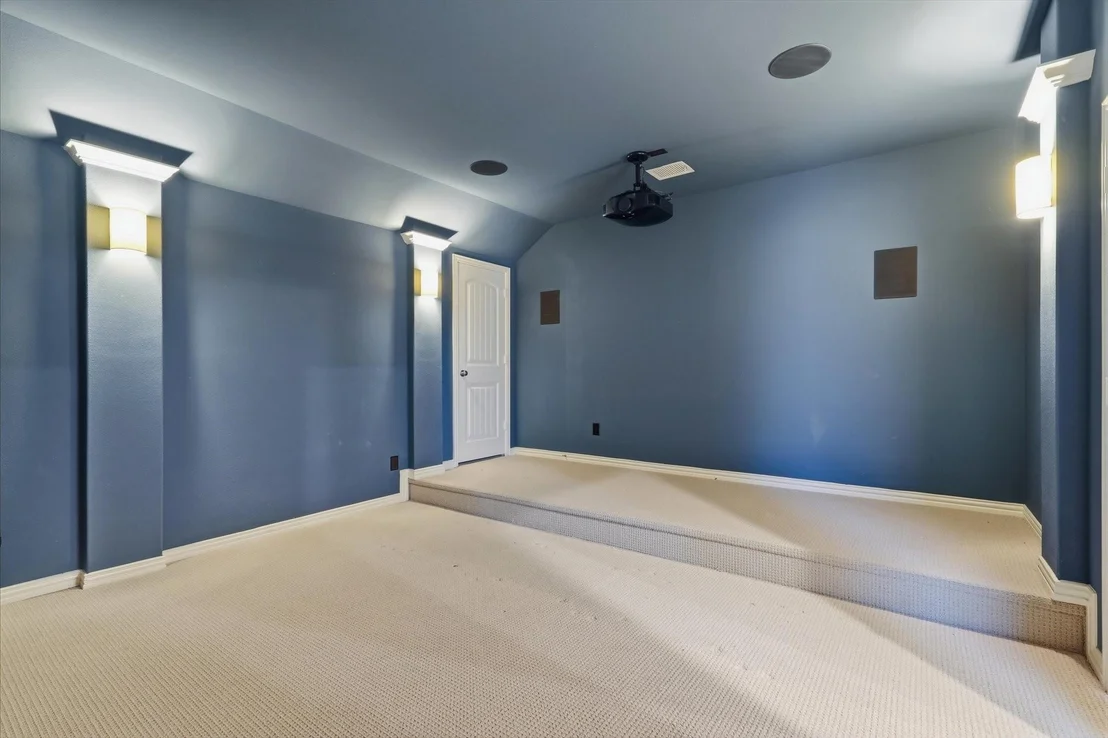 Photo of 2433 Mare Road