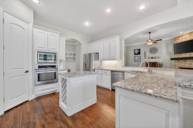 Photo of 4500 Knoll Ridge Drive