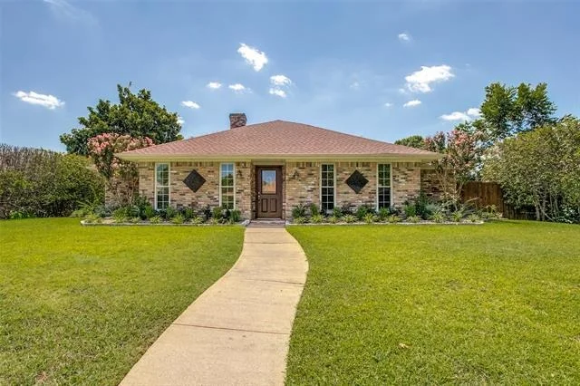 Photo of 2012 Cherbourg Drive