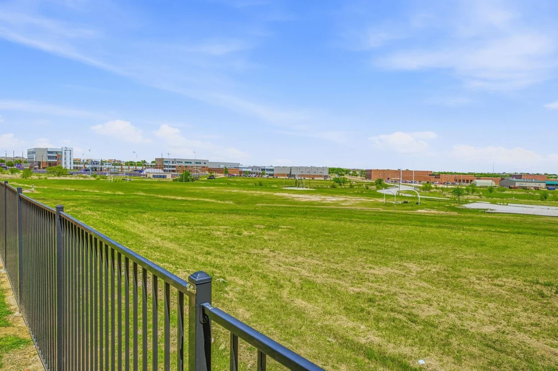 Photo of 800 Jaguar Ridge