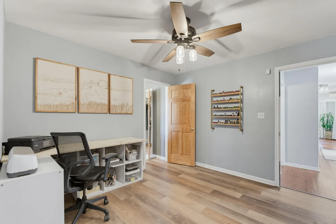 Photo of 1361 Larned Lane