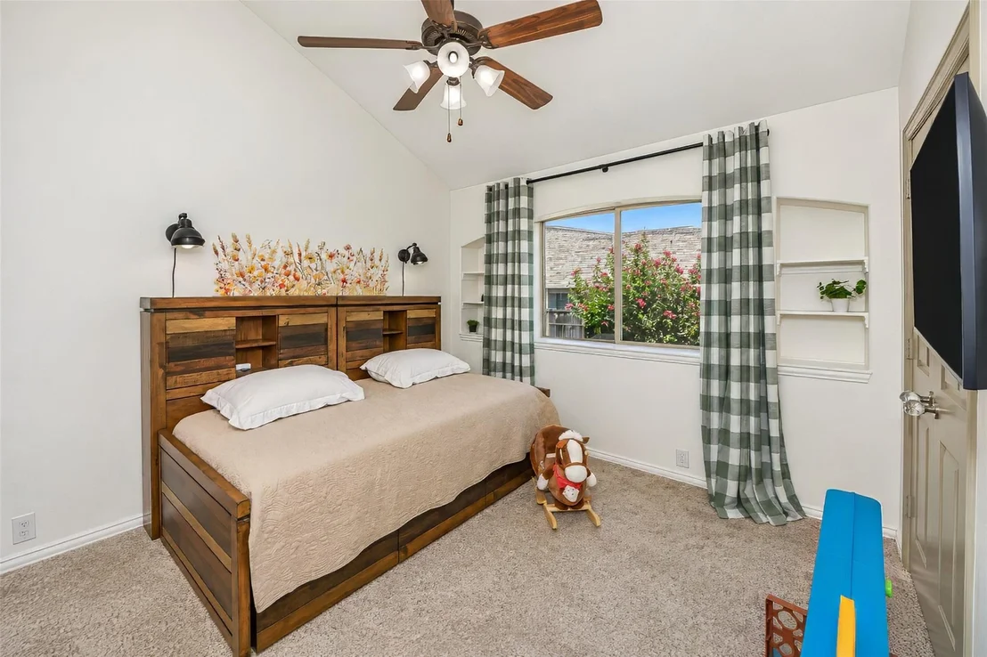 Photo of 745 Dalrock Road