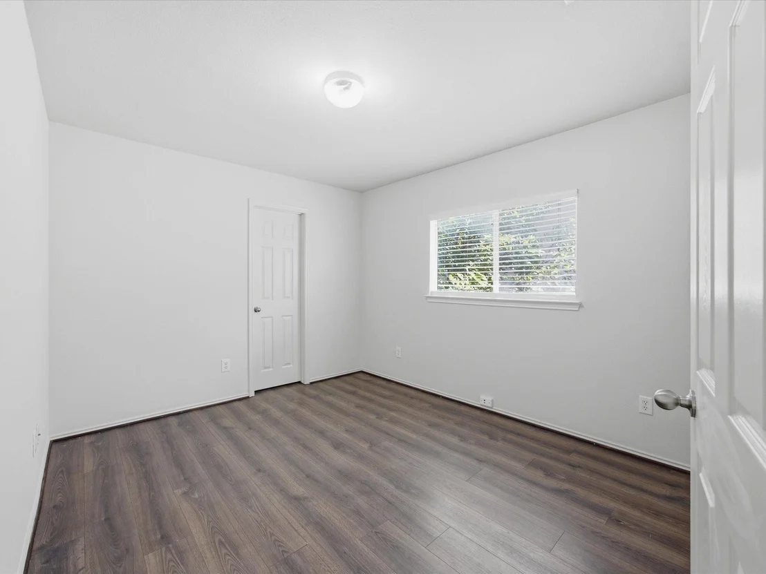 Photo of 2021 Laughlin Road