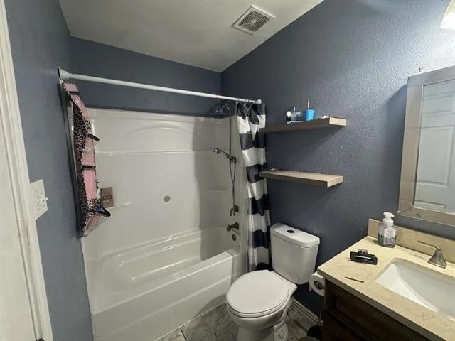 Photo of 307 Gilbert Drive