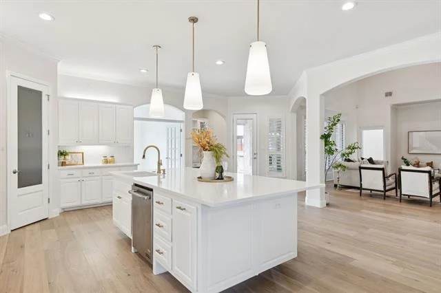 Photo of 5829 Lakeside Drive