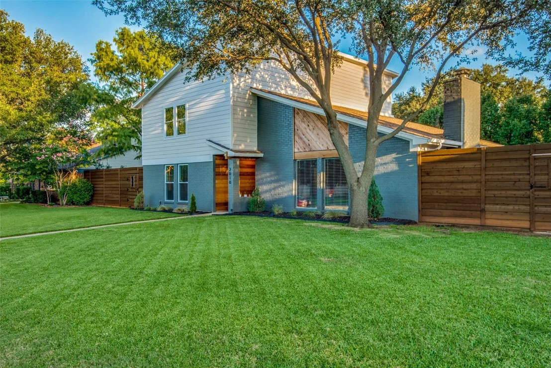 Photo of 2010 Heatherbrook Drive