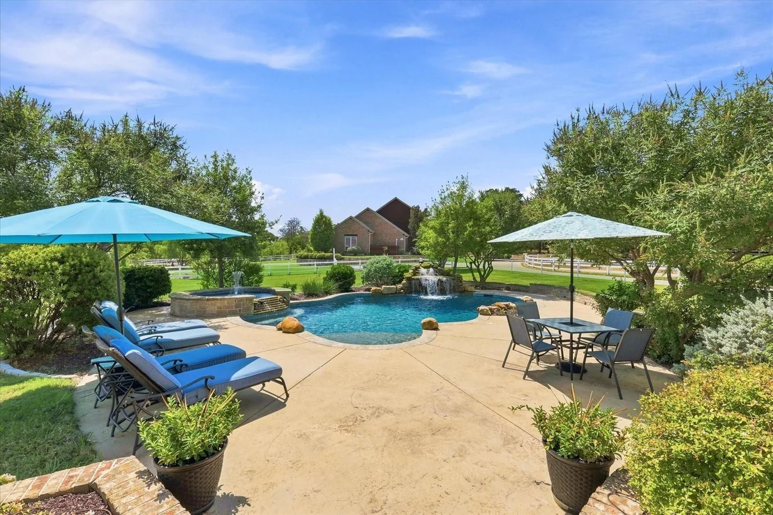 Photo of 1228 Robin Drive