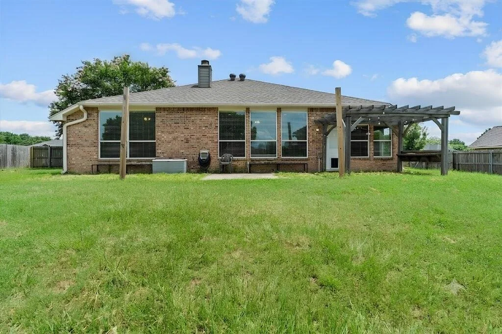 Photo of 833 Greenwood Circle