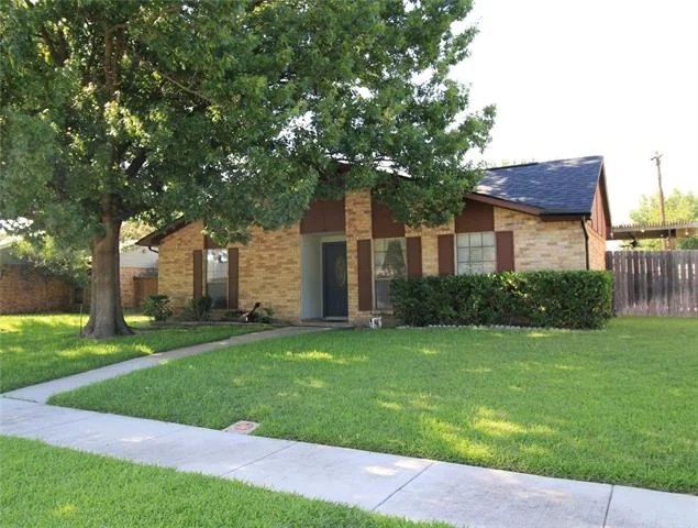 Photo of 332 Willow Springs Drive