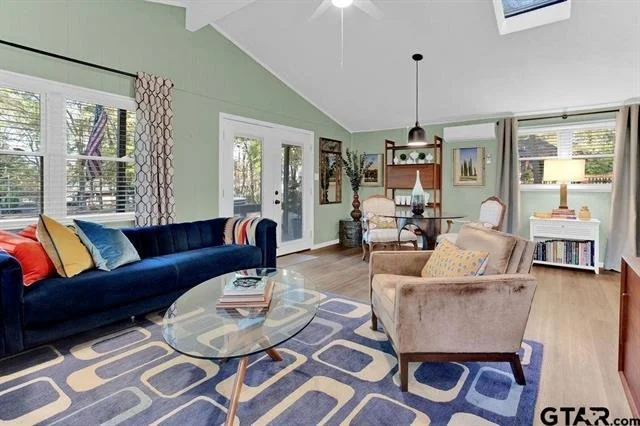 Photo of 212 Canyon Drive