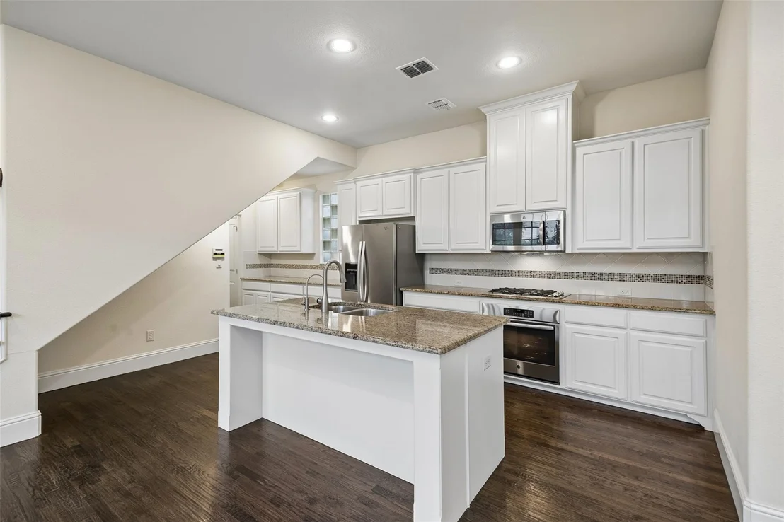 Photo of 779 Cameron Court