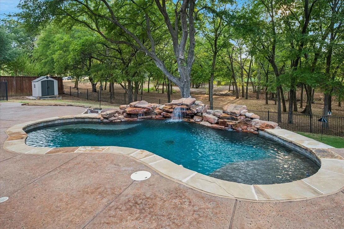 Photo of 512 Clear Vista Drive