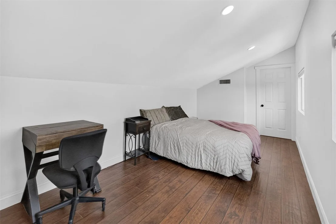 Photo of 31 Rancho Drive N