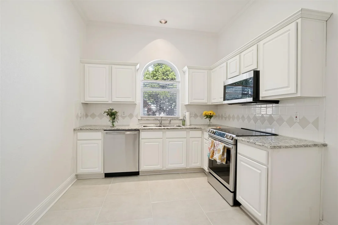 Photo of 6924 Harvey Lane